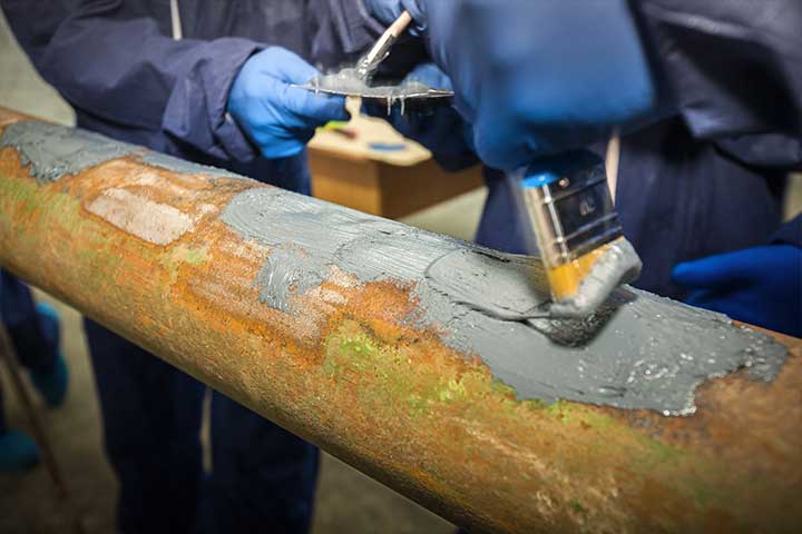 Resin-coating-on-pipe
